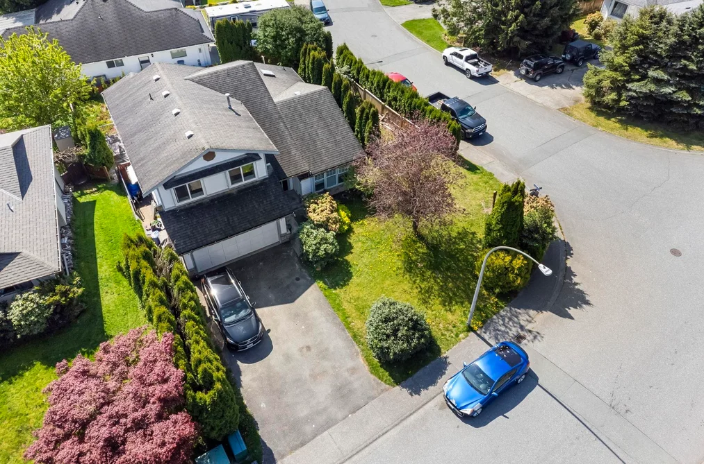33480 BLUEBERRY DRIVE, Mission BC V2V 6E7, Mission BC — Residential for Sale - Photo 2