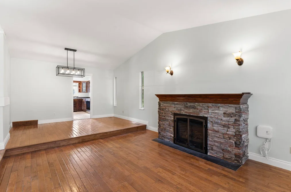 33480 BLUEBERRY DRIVE, Mission BC V2V 6E7, Mission BC — Residential for Sale - Photo 5