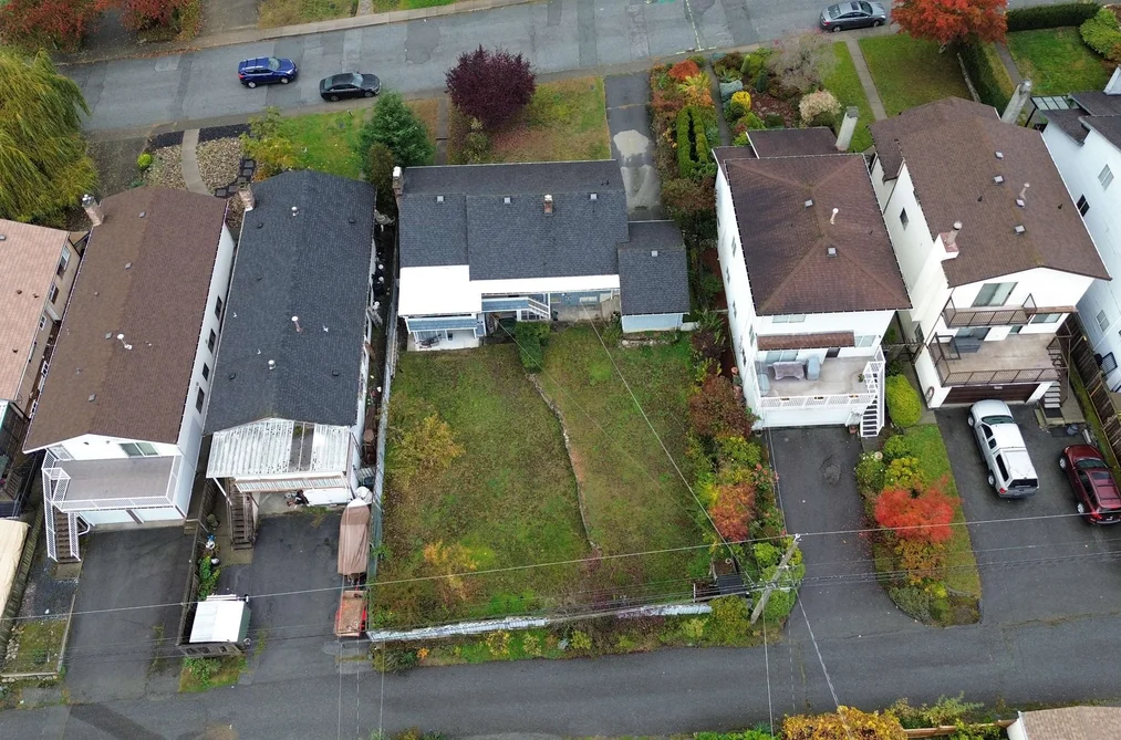 335 W 28th Street, North Vancouver, BC - MLS: R3179561 - Photo 16 335 W 28th Street, North Vancouver, BC - MLS: R3179561 - Photo 16