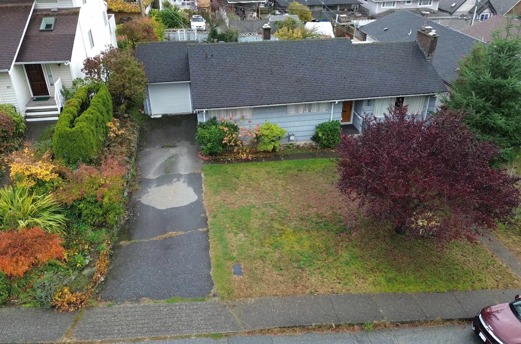 335 W 28th Street, North Vancouver, BC - MLS: R3179561 - Photo 2 335 W 28th Street, North Vancouver, BC - MLS: R3179561 - Photo 2