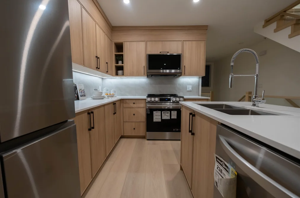 3350 COBBLESTONE AVENUE, Vancouver BC V5S 4S4, Vancouver BC — Residential for Sale - Photo 6