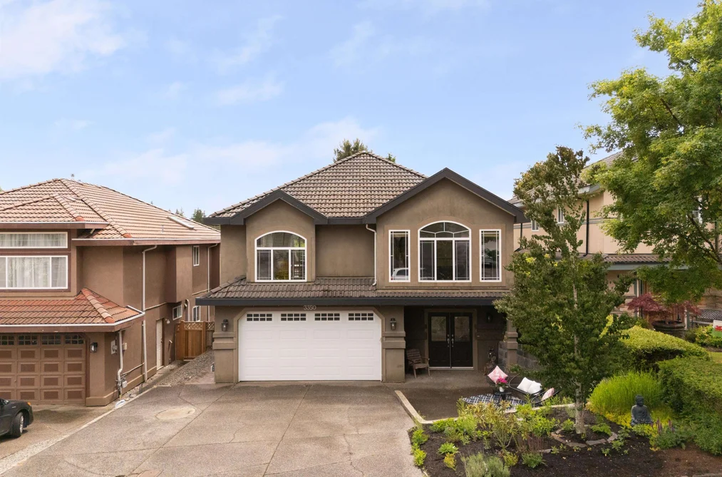 House for sale at 3350 Thor Court Coquitlam British Columbia - MLS: R3134327