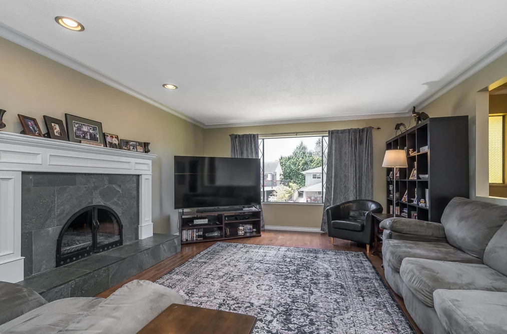 3351 BOWEN DRIVE, Richmond, BC — Residential for Sale — Photo 7 of 40