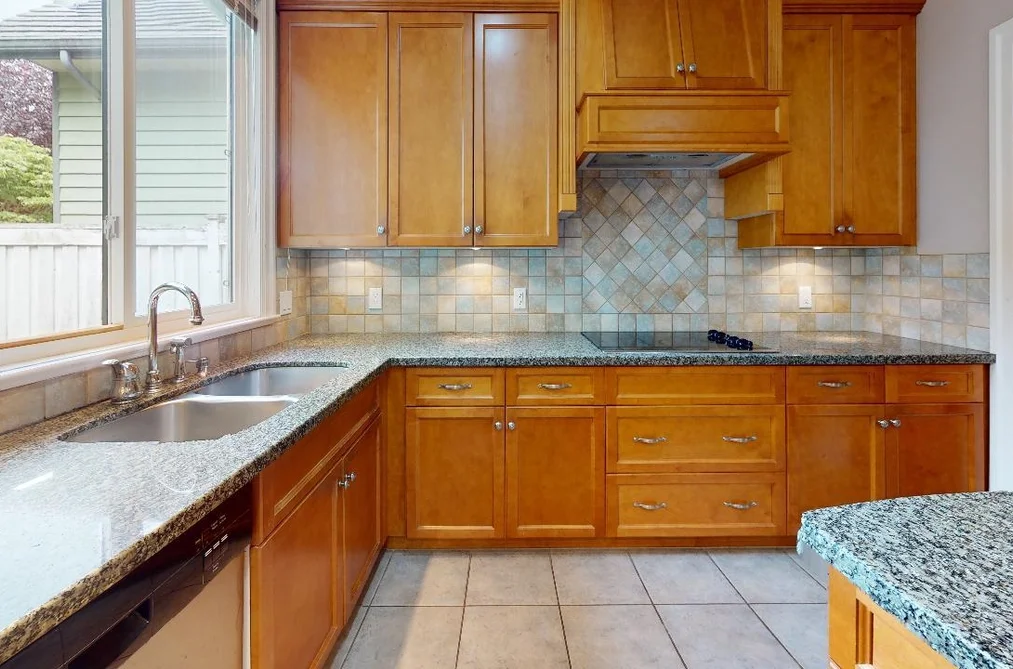 3351 POINT AVENUE, Richmond BC V7C 5W8, Richmond BC — Residential for Sale - Photo 2