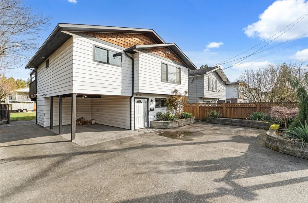 33531 7TH AVENUE, Mission BC V2V 2E8, Mission BC — Residential for Sale - Photo 2