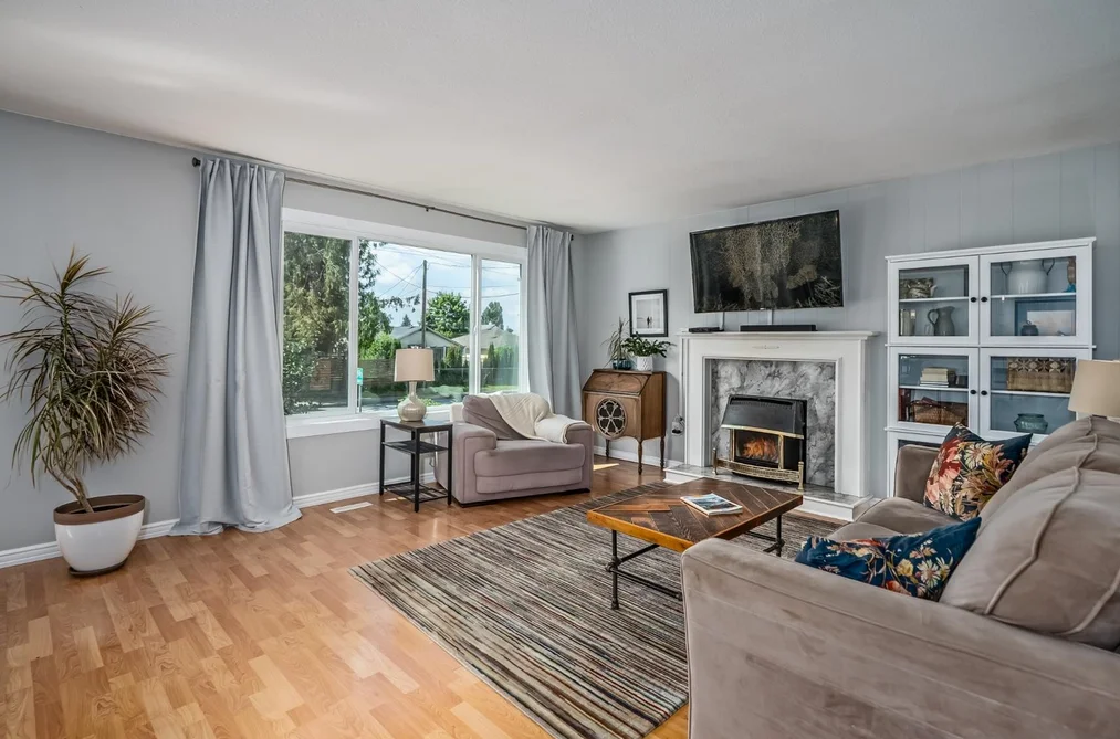 33561 7 AVENUE, Mission, BC — Residential for Sale — Photo 3 of 38