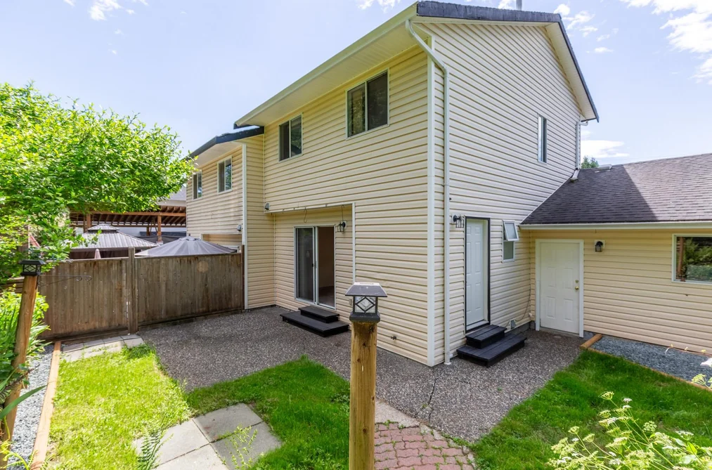 33563A 2ND AVENUE, Mission BC V2V 6J3, Mission BC — Residential for Sale - Photo 2