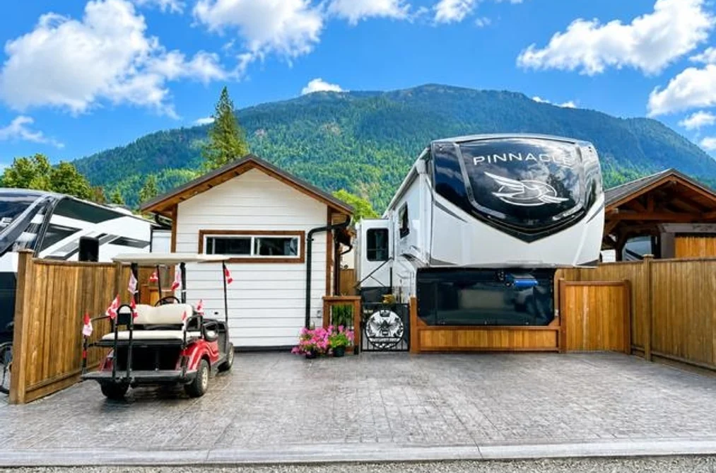 Property for sale at 336 720 Hot Springs Road Harrison Hot Springs British Columbia - MLS: R3143405