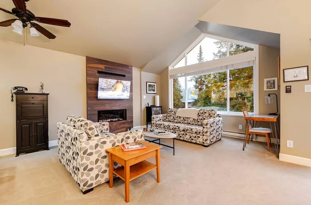 336 E 26TH STREET, North Vancouver BC V7N 1B1, North Vancouver BC — Residential for Sale - Photo 2