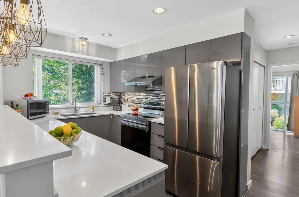 3360 COBBLESTONE AVENUE, Vancouver BC V5S 4S4, Vancouver BC — Residential for Sale — Photo 4 of 28