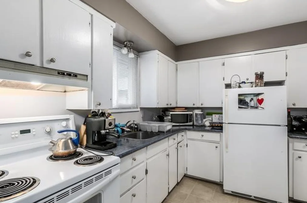 3360 HENRY STREET, Port Moody BC V3H 2K5, Port Moody BC — Residential Income for Sale - Photo 6