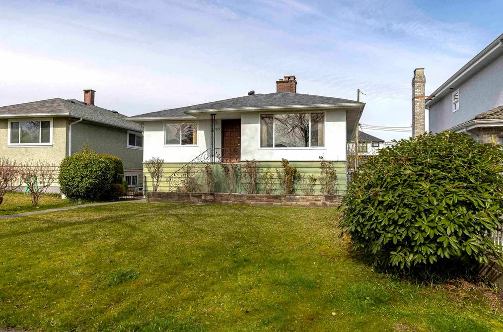 House for sale at 3369 Price Street Vancouver British Columbia - MLS: R3127410