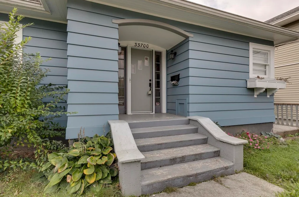 33700 3RD AVENUE, Mission BC V2V 1R2, Mission BC — Residential for Sale - Photo 2