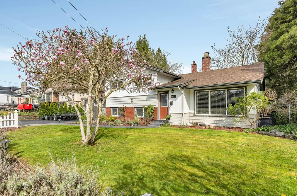 33715 MAYFAIR AVENUE, Abbotsford BC V2S 1P7, Abbotsford BC — Residential for Sale - Photo 3