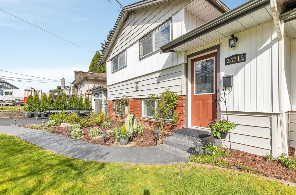 33715 MAYFAIR AVENUE, Abbotsford BC V2S 1P7, Abbotsford BC — Residential for Sale - Photo 4