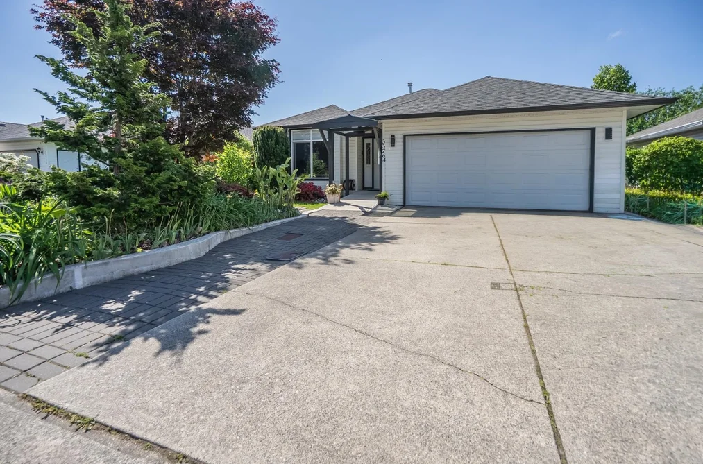 33764 BLUEBERRY DRIVE, Mission BC V2V 7A1, Mission BC — Residential for Sale - Main Photo