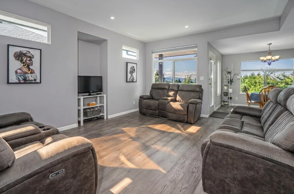 33764 BLUEBERRY DRIVE, Mission BC V2V 7A1, Mission BC — Residential for Sale - Photo 2
