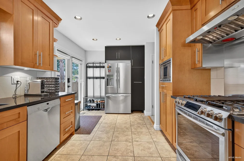 3380 GLASGOW STREET, Port Coquitlam, BC — Residential for Sale — Photo 17 of 36