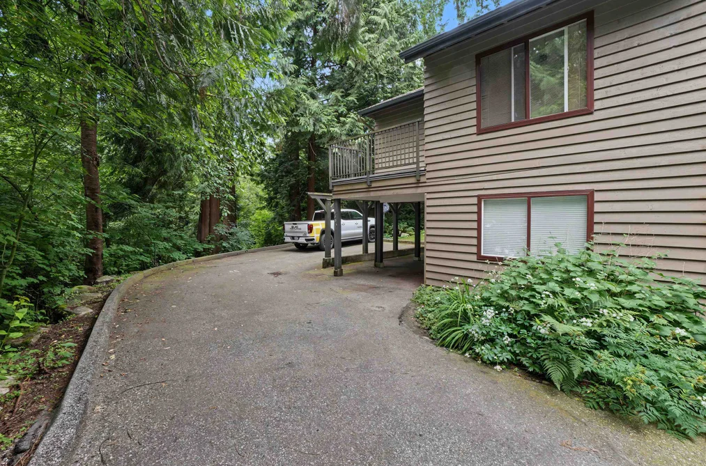 3381 WILLIAM AVENUE, Vancouver BC V7K 1Z7, Vancouver BC — Residential for Sale — Photo 4 of 24
