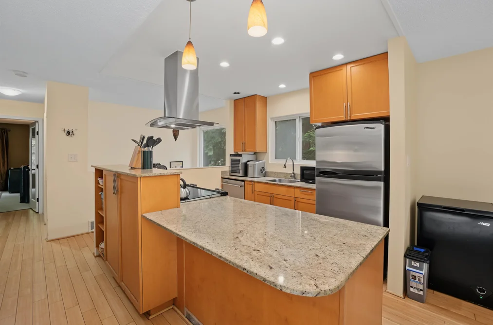 3381 WILLIAM AVENUE, Vancouver BC V7K 1Z7, Vancouver BC — Residential for Sale — Photo 8 of 24