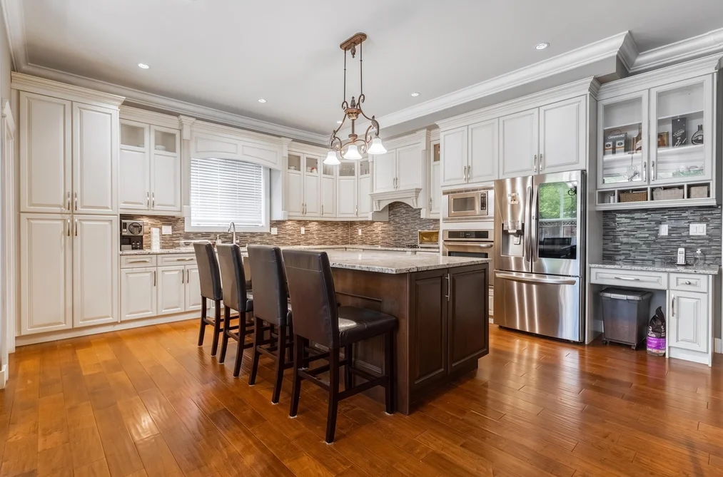 3383 Gislason Avenue, Coquitlam, BC - MLS: R3162235 - Photo 2 3383 Gislason Avenue, Coquitlam, BC - MLS: R3162235 - Photo 2