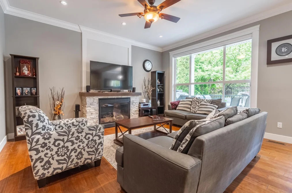 3383 Gislason Avenue, Coquitlam, BC - MLS: R3162235 - Photo 4 3383 Gislason Avenue, Coquitlam, BC - MLS: R3162235 - Photo 4
