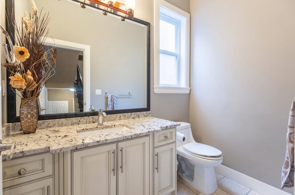 3383 Gislason Avenue, Coquitlam, BC - MLS: R3162235 - Photo 7 3383 Gislason Avenue, Coquitlam, BC - MLS: R3162235 - Photo 7