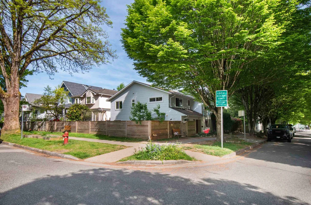 3385 ONTARIO STREET, Vancouver BC V5V 5B9, Vancouver BC — Residential for Sale - Photo 3