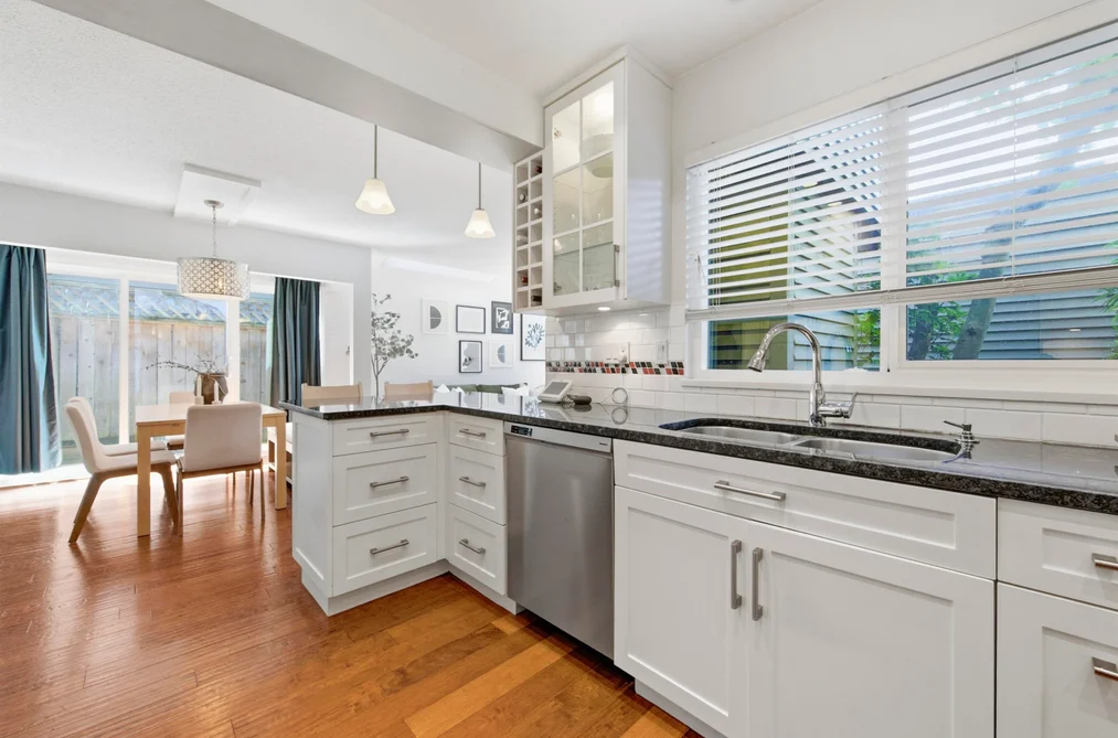 3385 W 8TH AVENUE, Vancouver BC V6R 1Y3, Vancouver BC — Residential for Sale — Photo 8 of 20