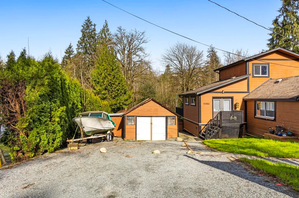 33861 PRENTIS AVENUE, Mission BC V2V 2J7, Mission BC — Residential for Sale - Photo 2