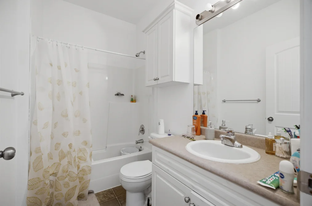 33883 Hollister Place, Mission, BC - House for Sale - Photo 19 of 35 33883 Hollister Place, Mission, BC - House for Sale - Photo 19 of 35