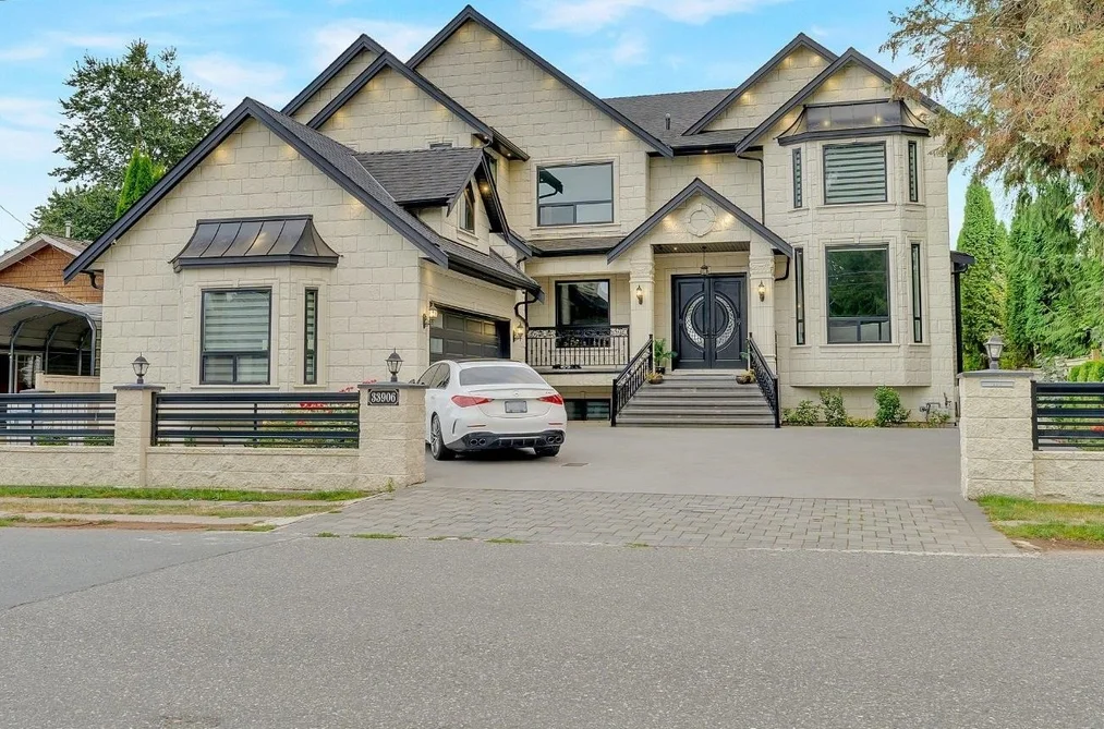 33906 Victory Blvd, Abbotsford, BC - MLS: R3173839