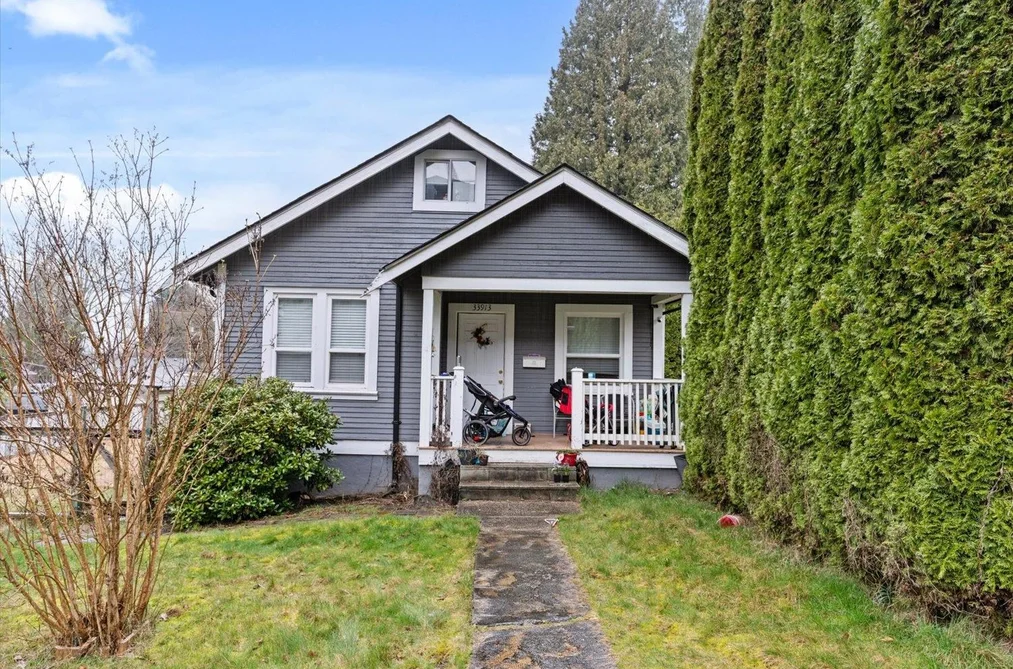 House for sale at 33913 Pine Street Abbotsford British Columbia - MLS: R3099390