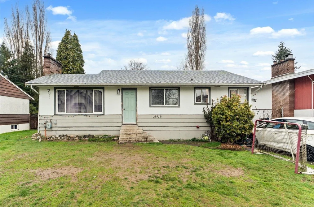 33919 VICTORY BOULEVARD, Abbotsford BC V2S 1S8, Abbotsford BC — Residential for Sale - Photo 2
