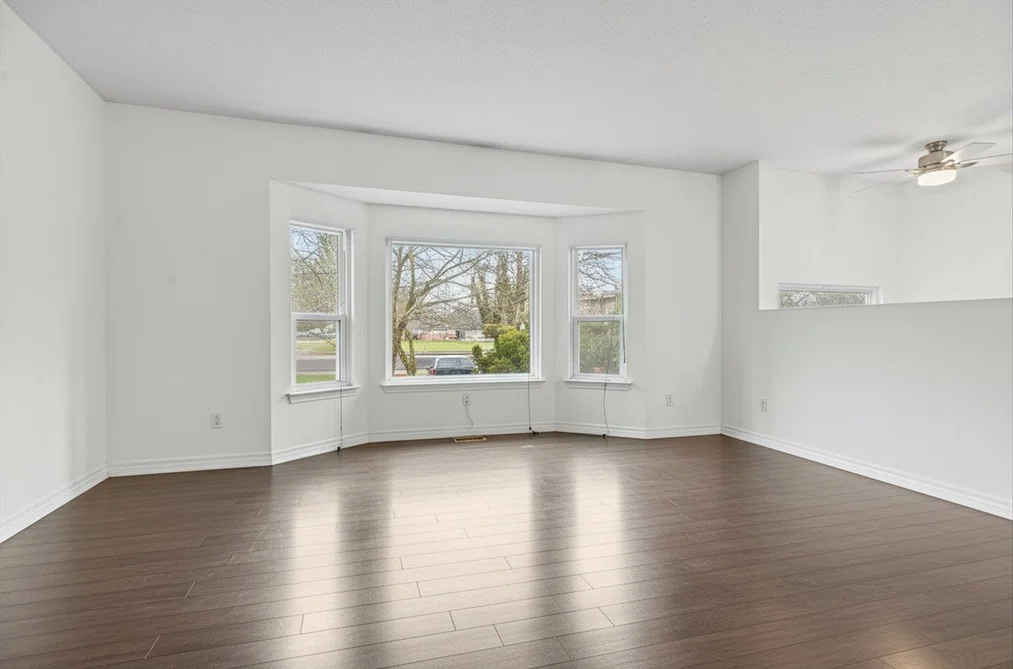 33943 PINE STREET, Abbotsford BC V2S 2P4, Abbotsford BC — Residential for Sale - Photo 2