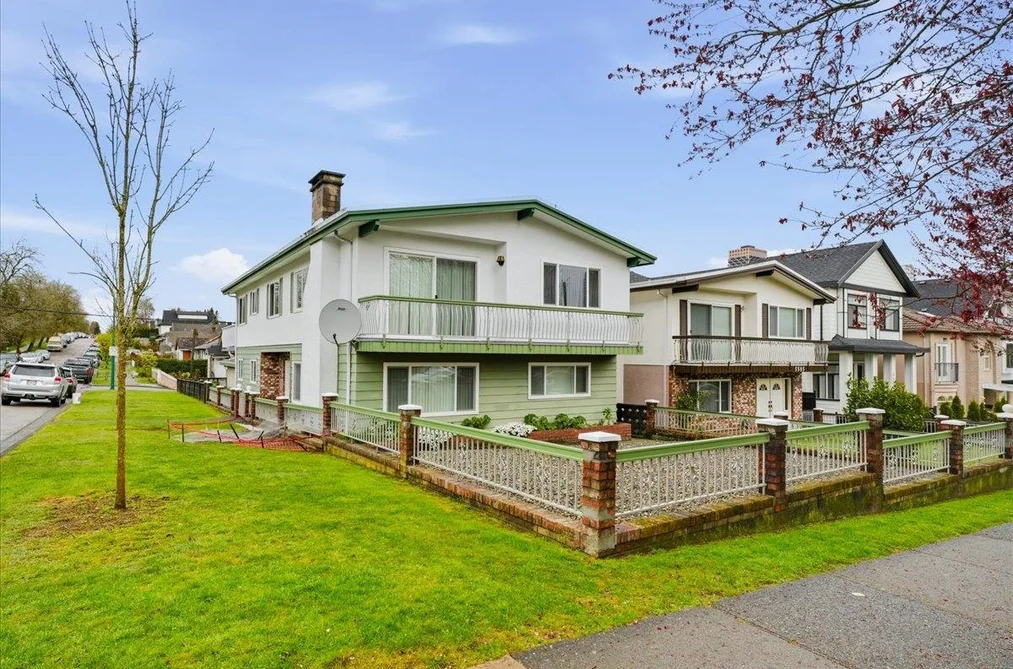 3395 CHURCH STREET, Vancouver BC V5R 4W7, Vancouver BC — Residential for Sale - Photo 2