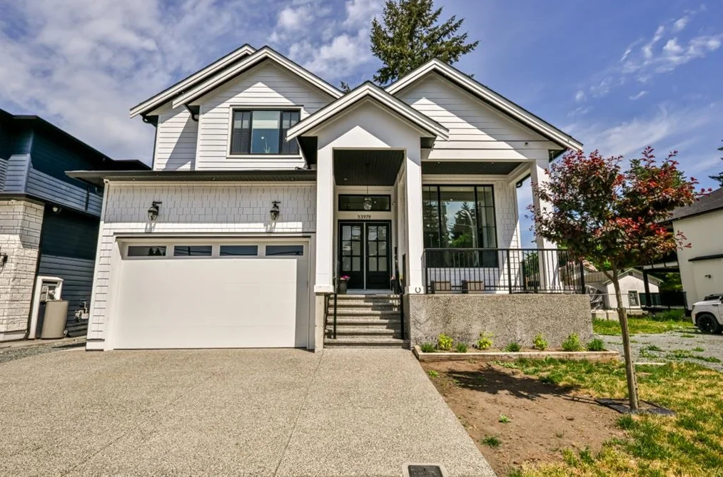33979 Walnut Ave, Abbotsford, BC - MLS: R3173526