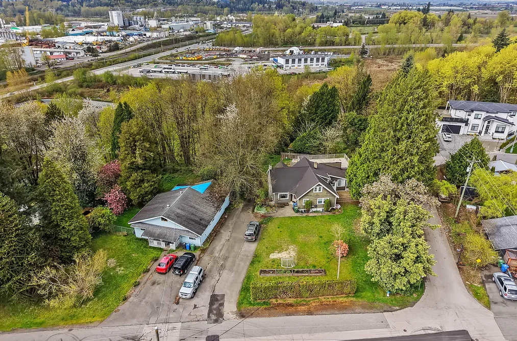 House for sale at 33983-33991 Mccrimmon Drive Abbotsford British Columbia - MLS: R3113390