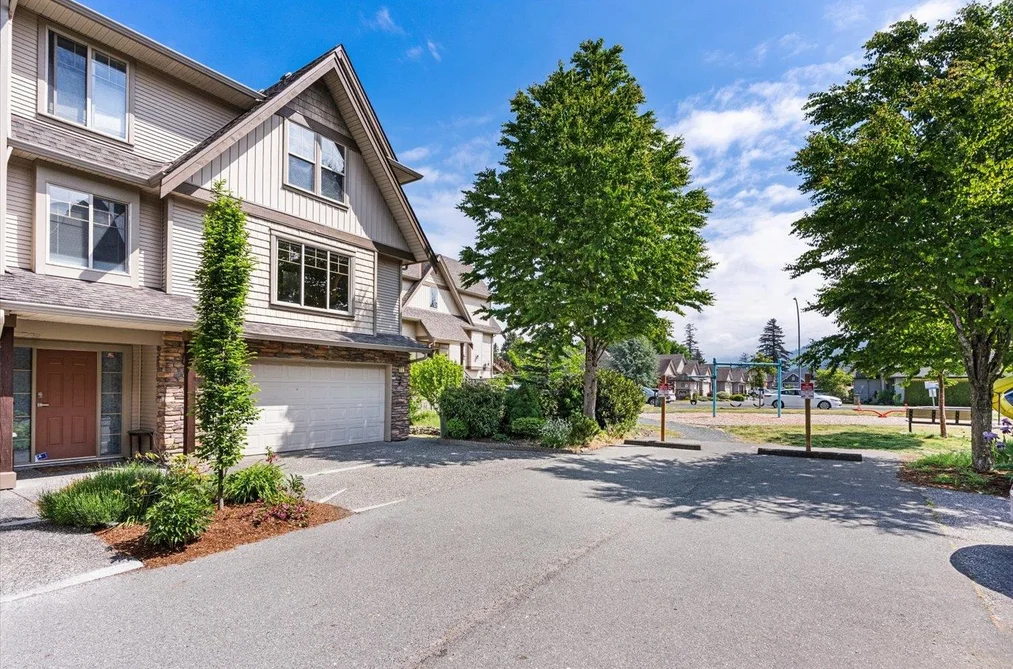 34 5556 PEACH ROAD, Chilliwack BC V2R 5X4, Chilliwack BC — Residential for Sale - Photo 2