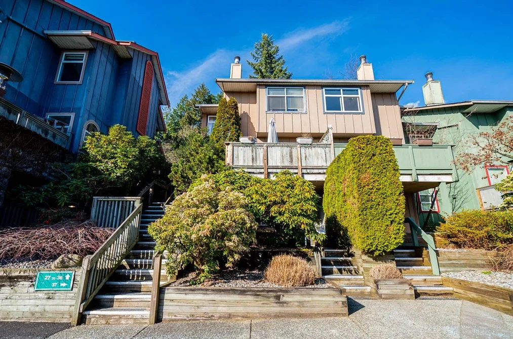 Townhouse for sale at 34 900 17th Street North Vancouver British Columbia - MLS: R3103090