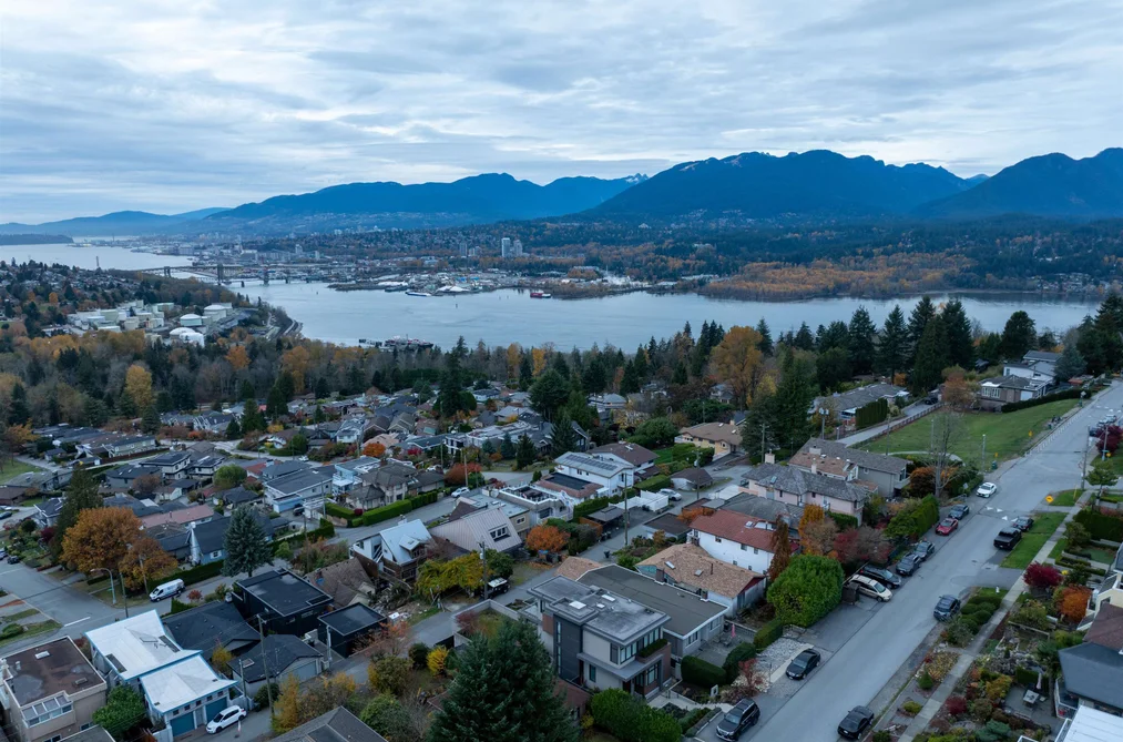 34 N HYTHE AVENUE, Burnaby BC V5B 1G4, Burnaby BC — Residential for Sale - Photo 4