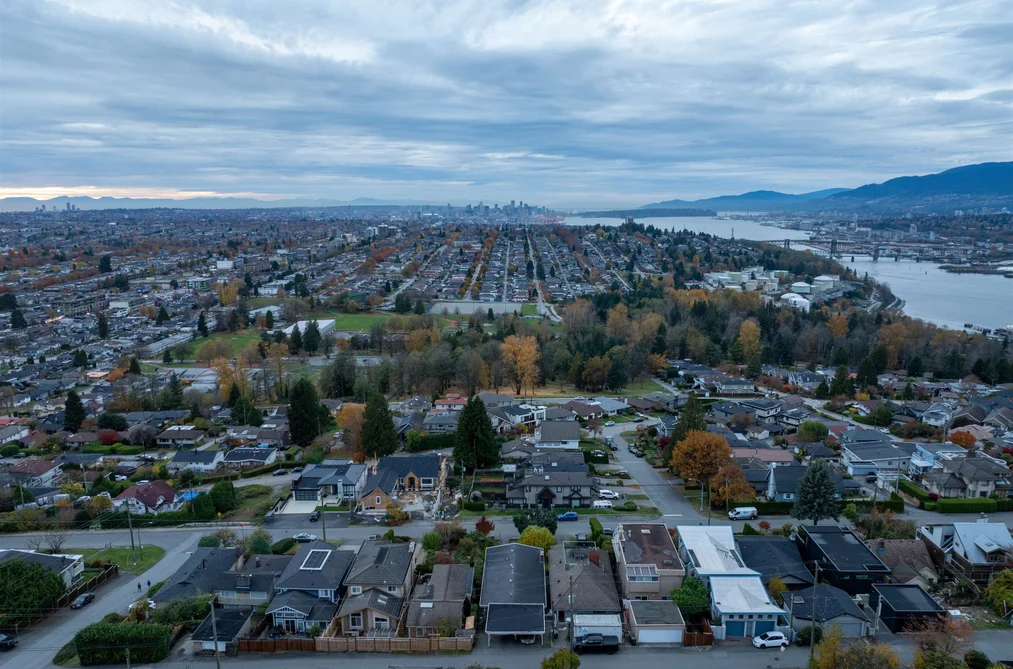 34 N HYTHE AVENUE, Burnaby BC V5B 1G4, Burnaby BC — Residential for Sale - Photo 5