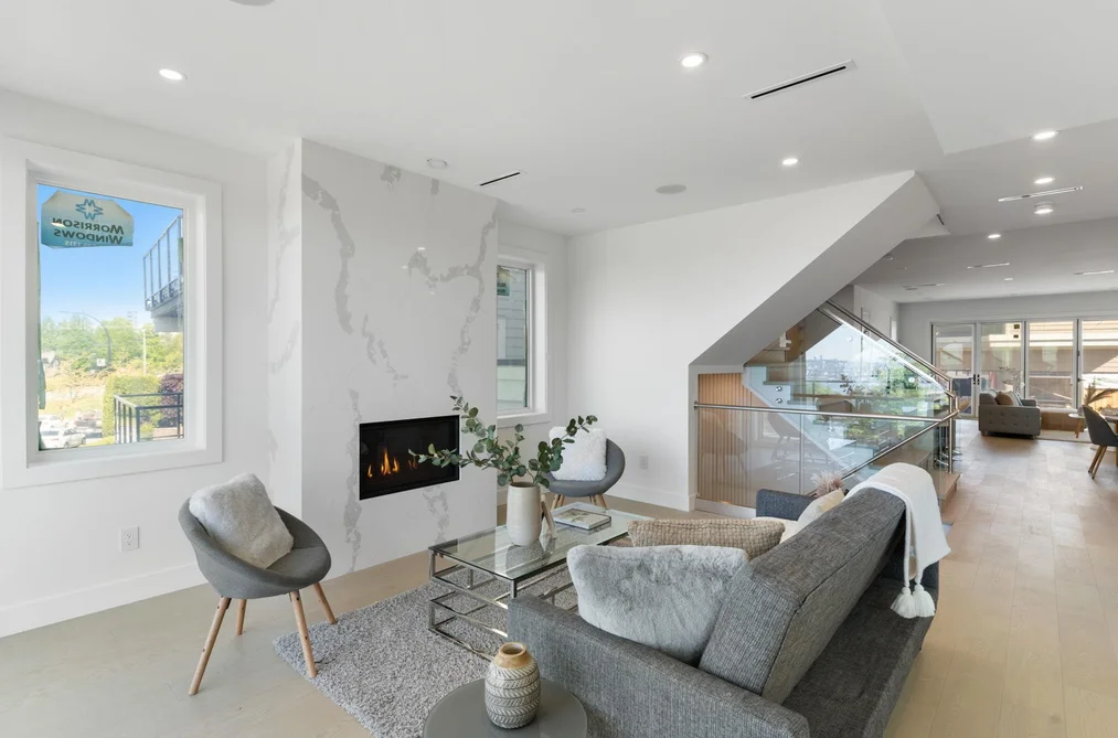 340 E  KEITH ROAD, North Vancouver BC V7L 1V7, North Vancouver BC — Residential for Sale - Photo 3