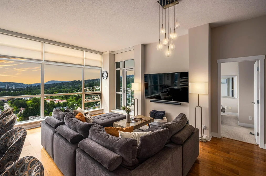 3401 2968 GLEN DRIVE, Coquitlam BC V3B 0C4, Coquitlam BC — Residential for Sale - Photo 2