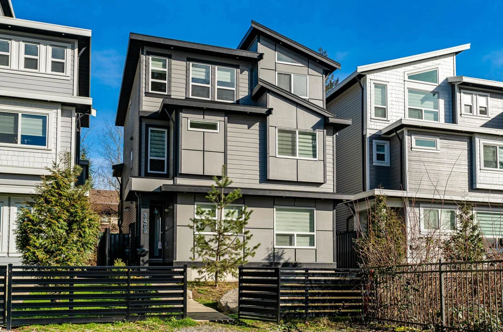 House for sale at 3409 Victoria Drive Coquitlam British Columbia - MLS: R3094329