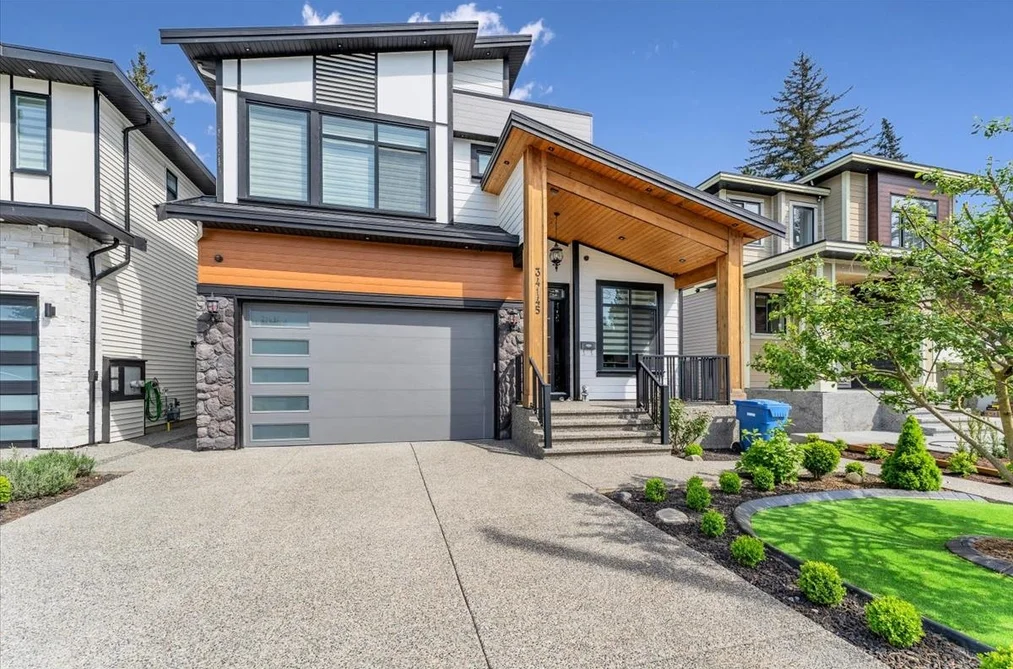 House for sale at 34145 Larch Street Abbotsford British Columbia - MLS: R3123570