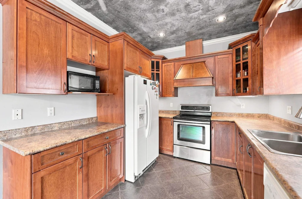 34158 Amblewood Place, Abbotsford, BC - MLS: R3161478 - Photo 10 34158 Amblewood Place, Abbotsford, BC - MLS: R3161478 - Photo 10