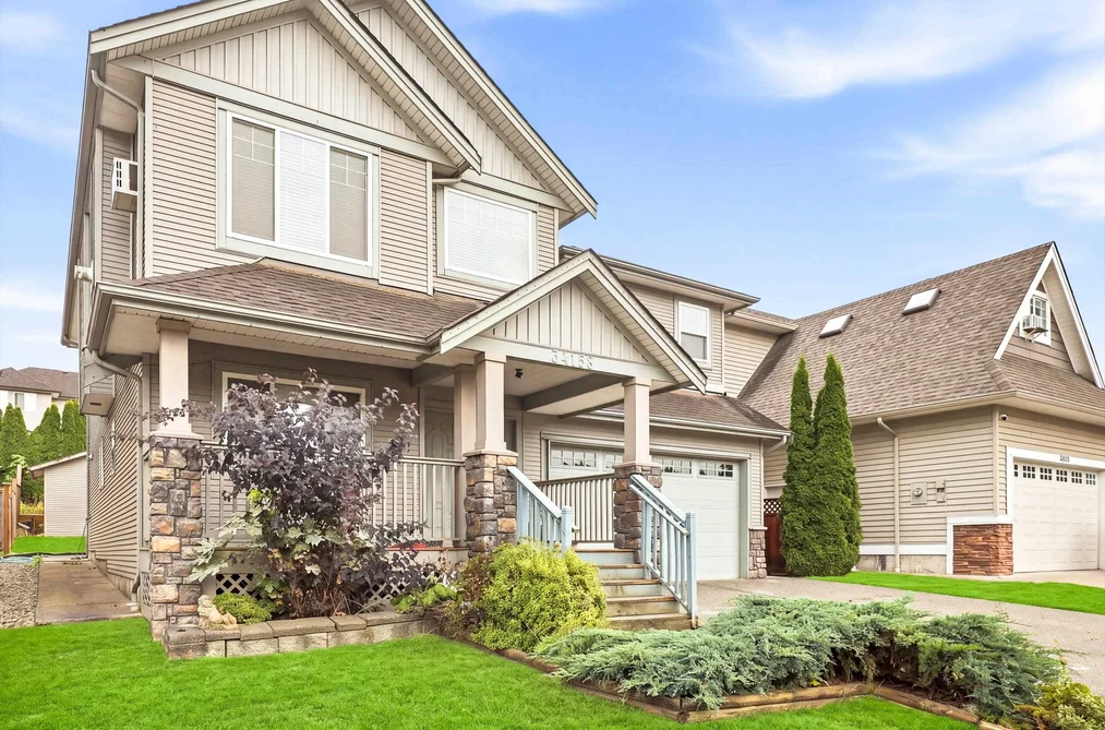 34158 Amblewood Place, Abbotsford, BC - MLS: R3161478 - Photo 3 34158 Amblewood Place, Abbotsford, BC - MLS: R3161478 - Photo 3