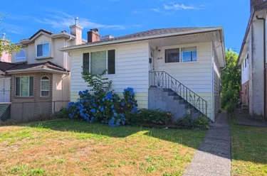 3416 Monmouth Ave, Vancouver, BC - MLS: R3137356