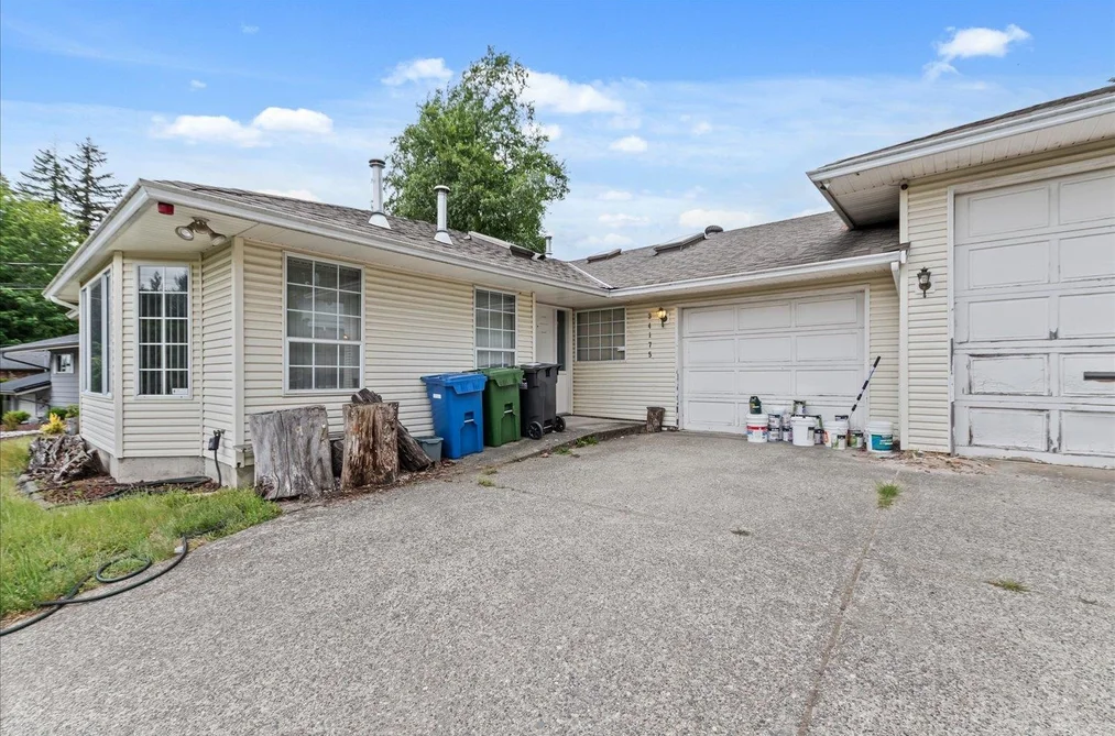 34175 OLD YALE ROAD, Abbotsford BC V2S 2K6, Abbotsford BC — Residential for Sale - Photo 2